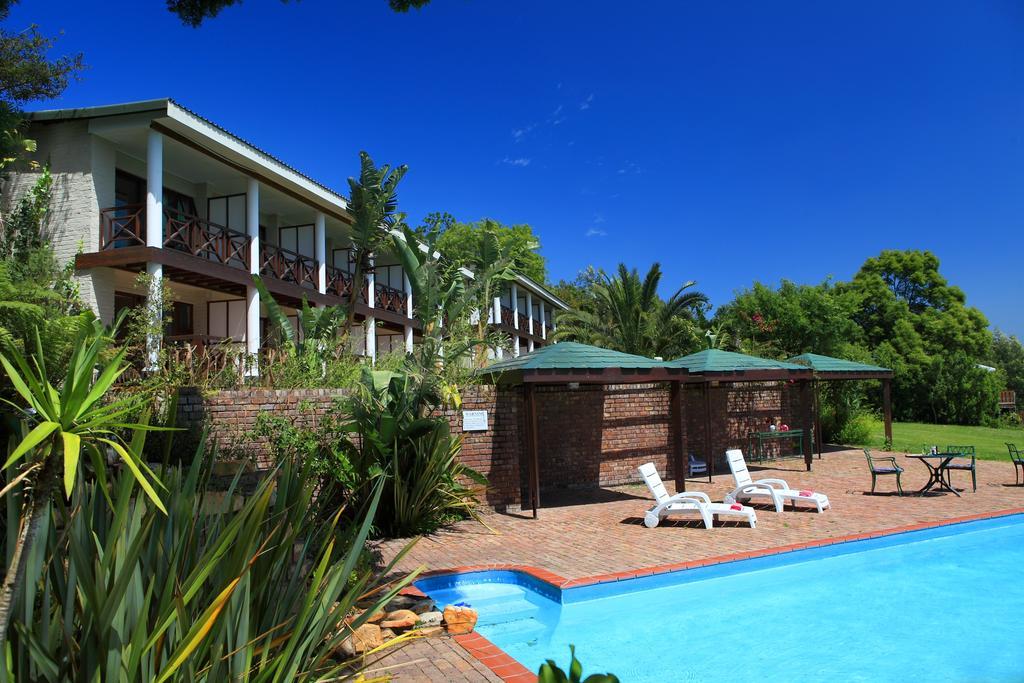 Far Hills Country Hotel Victoria Bay Exterior photo