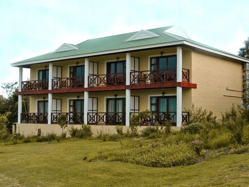 Far Hills Country Hotel Victoria Bay Exterior photo